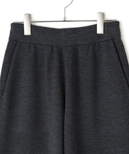 ADAM ET ROPE'（アダムエロペ）の「【EMOELLE】ウールニットパンツ（その他パンツ・レディース・グレー/オフホワイト・38/36）」の19枚目の写真