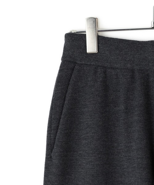 ADAM ET ROPE'（アダムエロペ）の「【EMOELLE】ウールニットパンツ（その他パンツ・レディース・グレー/オフホワイト・38/36）」の21枚目の写真