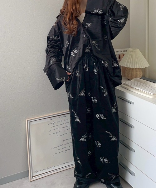 merrylatte（メリーラテ）の「フラワー刺繍ベロアワイドパンツ【NOUA】（その他パンツ・レディース・ブラック・FREE）」の19枚目の写真