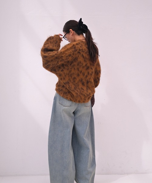 AKTE(アクテ)の「オーバードルマンニットプルオーバー(ニット/セーター・レディース・カーキ系/レオパード・FREE)」の21枚目の写真