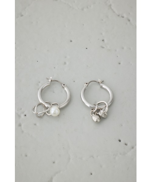 AZUL by moussy(アズールバイマウジー)の「マルチモチーフミニフープピアス(ピアス(両耳用)・レディース・シルバー/ゴールド系その他・FREE)」の5枚目の写真