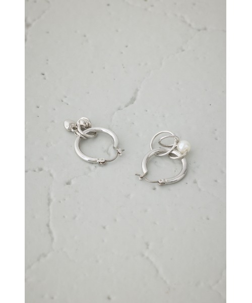 AZUL by moussy(アズールバイマウジー)の「マルチモチーフミニフープピアス(ピアス(両耳用)・レディース・シルバー/ゴールド系その他・FREE)」の7枚目の写真