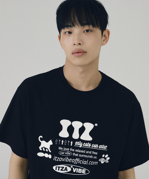 ITZAVIBE(イッザバイブ)の「ITZ OFFICIAL LOGO T SHIRT - BLACK(Tシャツ/カットソー・レディース・その他・LARGE/SMALL)」の4枚目の写真
