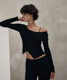 DEVIWEAR（デヴィウェア）の「女性ヨガウェア DEVI-T0112-ブラック ピラティス ウェーブフリル ロングスリーブ（Tシャツ/カットソー）」