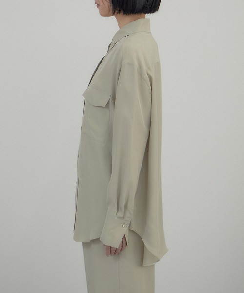 SALON adam et rope'（サロン アダム エ ロペ）の「[26SS]GENTLE SILK シャツ / セットアップ対応・洗える（シャツ/ブラウス・レディース・ベージュ系その他/ブラック・FREE）」の18枚目の写真