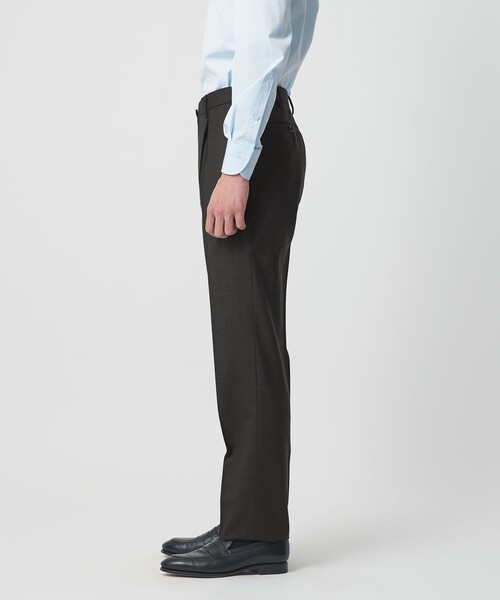 UNITED ARROWS（ユナイテッドアローズ）の「サージ クリース テーパード １プリーツ スラックス（スラックス・メンズ・ダークグレー/グレー系・50/48/46/44/52）」の19枚目の写真