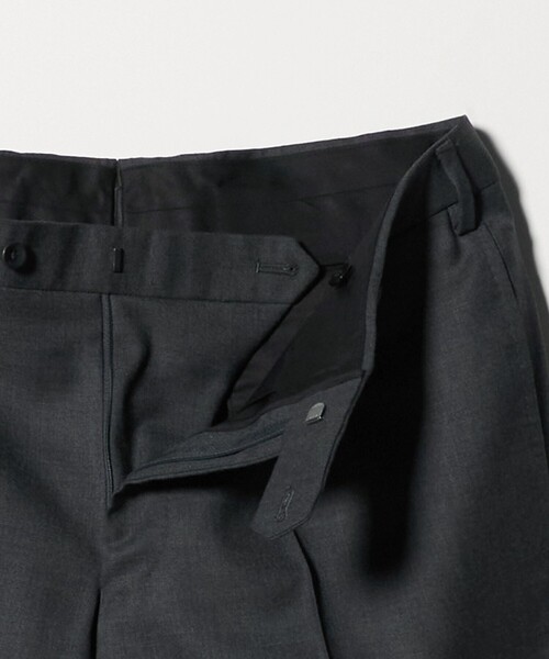 UNITED ARROWS（ユナイテッドアローズ）の「サージ クリース テーパード １プリーツ スラックス（スラックス・メンズ・ダークグレー/グレー系・50/48/46/44/52）」の12枚目の写真