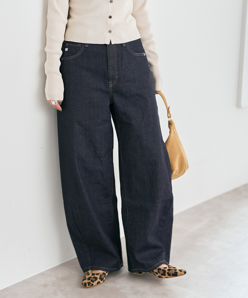 Spick & Span（スピックアンドスパン）の「《追加》SOMETHING / サムシング 別注 NEW HANA CURVE TAPERED*（デニムパンツ・レディース・サックスブルー/ネイビー・LARGE/MEDIUM/SMALL/X-SMALL）」の8枚目の写真