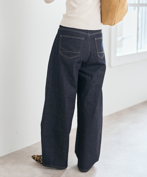 Spick & Span（スピックアンドスパン）の「《追加》SOMETHING / サムシング 別注 NEW HANA CURVE TAPERED*（デニムパンツ・レディース・サックスブルー/ネイビー・LARGE/MEDIUM/SMALL/X-SMALL）」の9枚目の写真