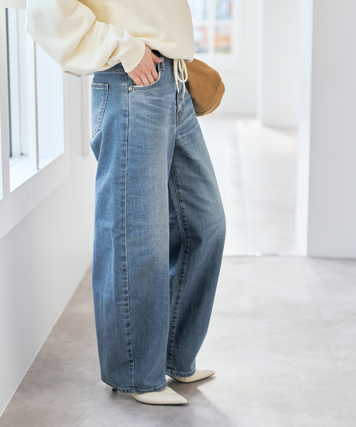 Spick & Span（スピックアンドスパン）の「《追加》SOMETHING / サムシング 別注 NEW HANA CURVE TAPERED*（デニムパンツ・レディース・サックスブルー/ネイビー・LARGE/MEDIUM/SMALL/X-SMALL）」の13枚目の写真