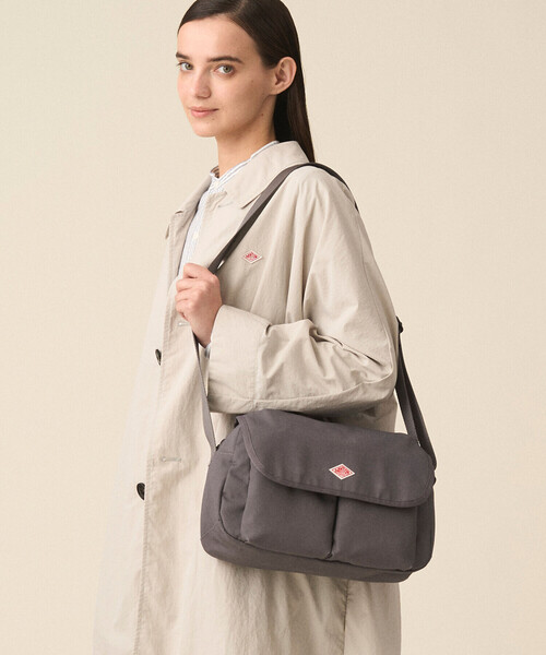 DANTON（ダントン）の「DANTON | キャンバスショルダーバッグ OBERKAMPF UNISEX（ショルダーバッグ・レディース・ブラック/グレー/ベージュ/イエロー・-）」の17枚目の写真