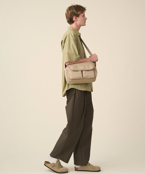 DANTON（ダントン）の「DANTON | キャンバスショルダーバッグ OBERKAMPF UNISEX（ショルダーバッグ・レディース・ブラック/グレー/ベージュ/イエロー・-）」の22枚目の写真