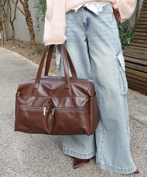 unnu（ユヌ）の「フロントポケット ボストントート（ボストンバッグ・レディース・ダークブラウン/ブラック・F）」の2枚目の写真