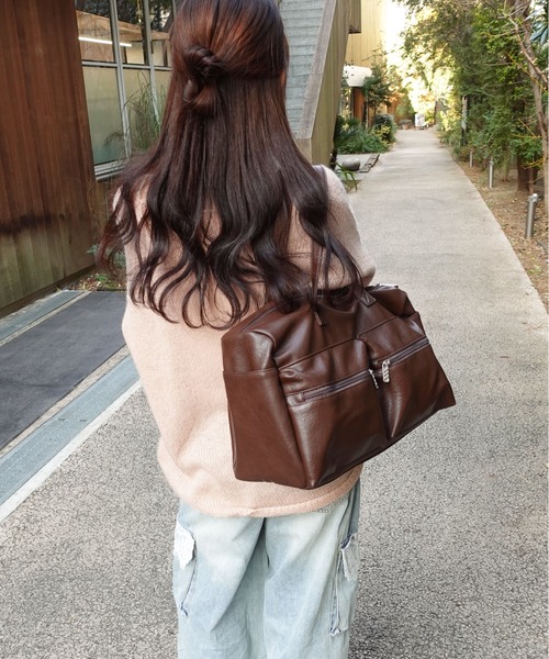 unnu（ユヌ）の「フロントポケット ボストントート（ボストンバッグ・レディース・ダークブラウン/ブラック・F）」の12枚目の写真