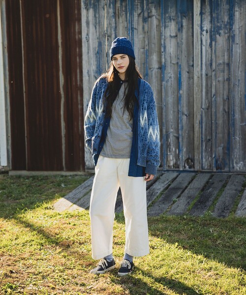 BEAMS PLUS（ビームスプラス）の「Cardigan Jacquard Indigo Yarn（カーディガン/ボレロ・メンズ・インディゴブルー・X-LARGE/LARGE/MEDIUM/SMALL）」の3枚目の写真