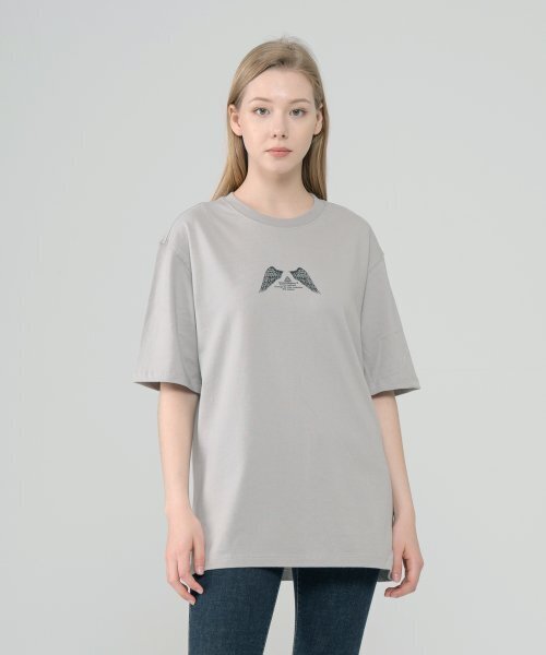 ICONOGRAPHY(アイコノグラフィー)の「WING TATTOO FGR(Tシャツ/カットソー・レディース・その他・M/L)」の4枚目の写真