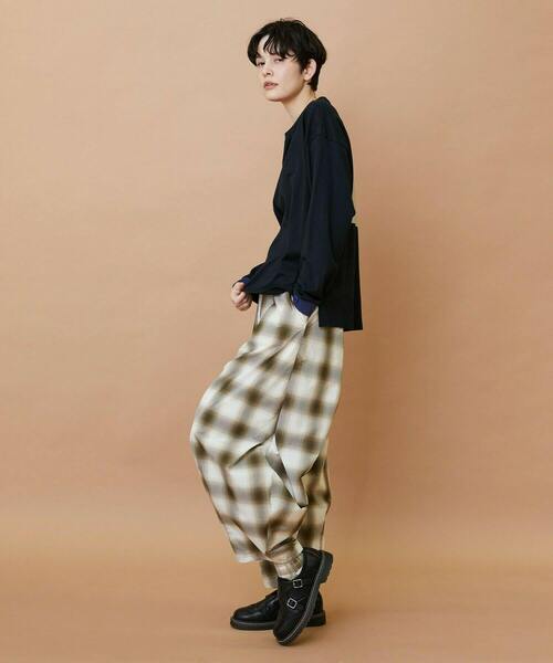 FRAPBOIS（フラボア）の「オンブレー パンツ（その他パンツ・レディース・グリーン/ベージュ・1/2）」の10枚目の写真