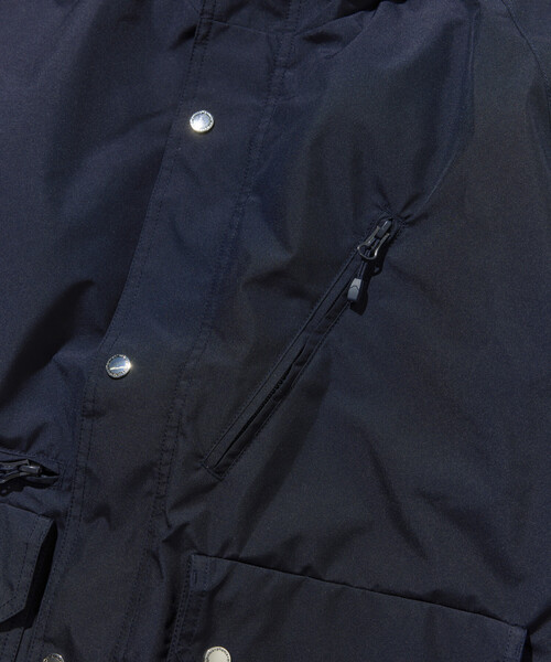 +phenix(プラスフェニックス)の「+phenix/プラスフェニックス 別注 GORE-TEX WINDSTOPPER SAFARI JACKET/ゴアテックス ウインドストッパー サファリジャケット/マウンテンパーカー(ブルゾン・メンズ・グレー/ネイビー/ブラック・MEDIUM/SMALL/LARGE)」の9枚目の写真