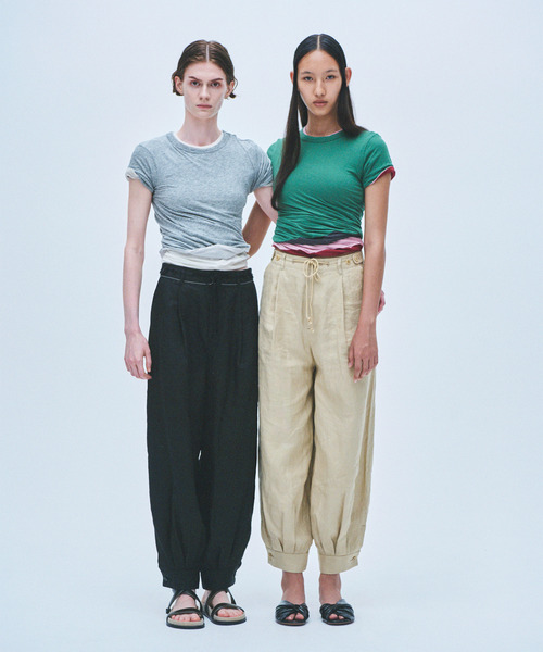 muller of yoshiokubo(ミュラーオブヨシオクボ)の「muller of yoshiokubo ミュラーオブヨシオクボ / TUCK STITCHED PANTS ステッチリネンタックパンツ / MLS26413(その他パンツ・レディース・ベージュ/ブラック・38/36)」の7枚目の写真