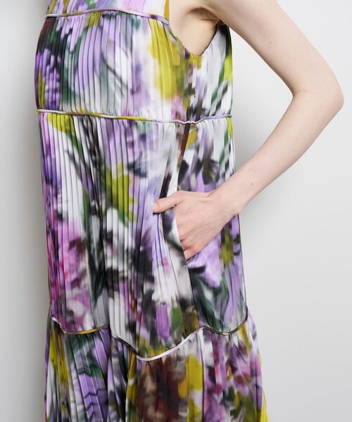 LANVIN en Bleu(ランバンオンブルー)の「Summer Paradiseワンピース(ワンピース・レディース・パープル系その他・38/36)」の7枚目の写真