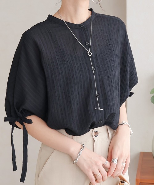 Social GIRL(ソーシャルガール)の「《Social GIRL》袖リボンバンドカラーシャツブラウス(シャツ/ブラウス・レディース・オフホワイト/ブラック/パープル・M/S)」の2枚目の写真