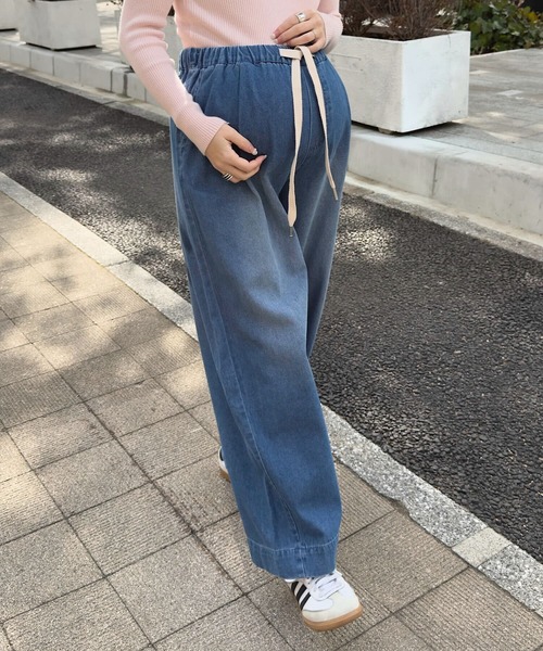 KOBE LETTUCE(コウベレタス)の「イージーワイドデニムパンツ(マタニティウェア/グッズ・レディース・ブラック/ブルー/インディゴブルー/ライトブルー・M/TM/PM)」の7枚目の写真