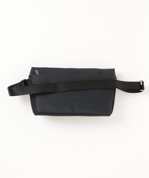COLE HAAN(コールハーン)の「カールソン イーストウエスト スリング mens(ボディバッグ/ウエストポーチ・メンズ・ブラック・OSFA)」の5枚目の写真