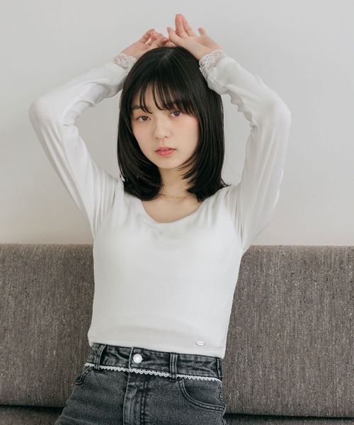 Heather(ヘザー)の「カップ付きレースカットソー 661899(Tシャツ/カットソー・レディース・オフホワイト/ホワイト系その他/グレー・S/M)」の1枚目の写真