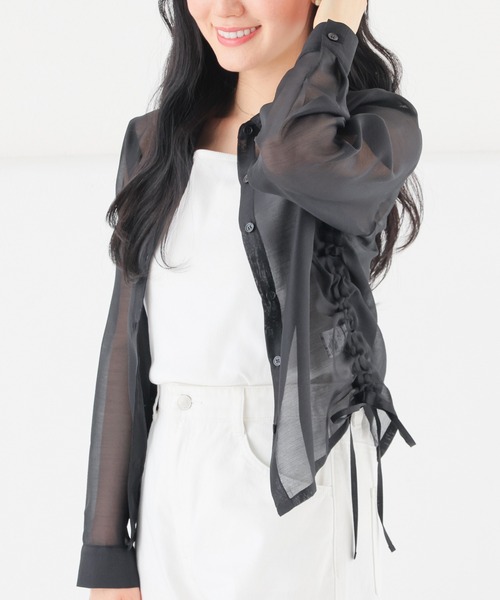 Honeys(ハニーズ)の「脇ドロストシアーシャツ(シャツ/ブラウス・レディース・ミント/ピンク/ホワイト/ブラック・L/M/S/SS)」の3枚目の写真