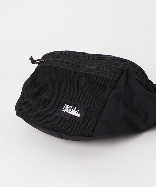 FIRST DOWN（ファーストダウン）の「【FIRST DOWN/ファーストダウン】LIGHT BODYBAG/軽量ボディバッグ（ボディバッグ/ウエストポーチ・メンズ・ブラック/ダークブルー・FREE）」の6枚目の写真