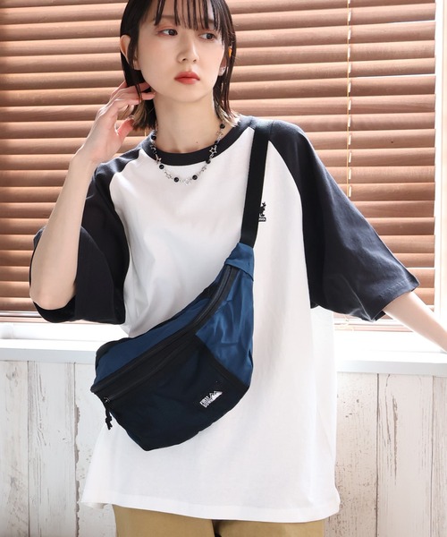 FIRST DOWN（ファーストダウン）の「【FIRST DOWN/ファーストダウン】LIGHT BODYBAG/軽量ボディバッグ（ボディバッグ/ウエストポーチ・メンズ・ブラック/ダークブルー・FREE）」の13枚目の写真