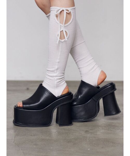 EMODA（エモダ）の「プランプヒールサンダル（サンダル・レディース・ブラック/ベージュ・LARGE/MEDIUM/SMALL）」の5枚目の写真