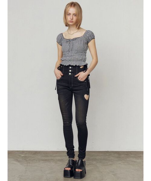 EMODA(エモダ)の「プランプヒールサンダル(サンダル・レディース・ブラック/ベージュ・LARGE/MEDIUM/SMALL)」の17枚目の写真
