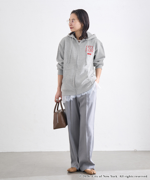JOURNAL STANDARD（ジャーナルスタンダード）の「NYC JS ZIP HOODIE（パーカー・レディース・ライトグレー/チャコールグレー・FREE）」の5枚目の写真