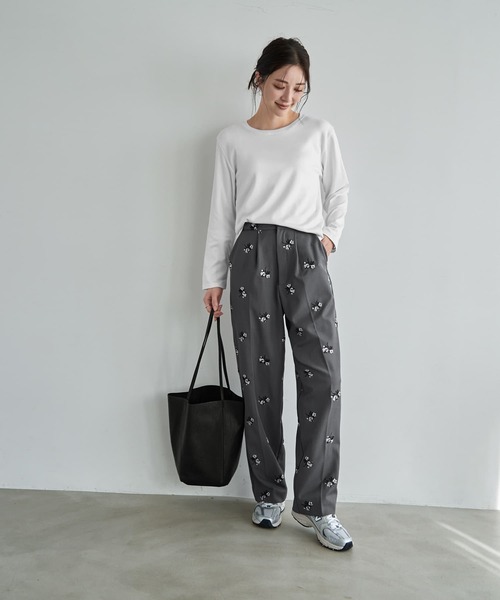 STYLE DELI(スタイルデリ)の「なんかカワイイ長袖シンプルTシャツ(Tシャツ/カットソー・レディース・ダークブルー/クリーム/ホワイト・FREE)」の4枚目の写真