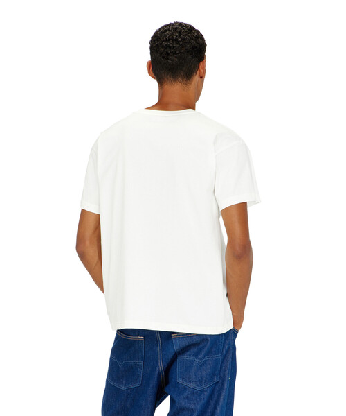 DIESEL(ディーゼル)の「メンズ Tシャツ T-NORM-PIPING(Tシャツ/カットソー・メンズ・オフホワイト/ブラック・X-SMALL/LARGE/XX-LARGE/SMALL/XXX-LARGE/MEDIUM/X-LARGE)」の4枚目の写真