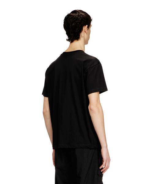 DIESEL(ディーゼル)の「メンズ Tシャツ T-NORM-PIPING(Tシャツ/カットソー・メンズ・オフホワイト/ブラック・X-SMALL/LARGE/XX-LARGE/SMALL/XXX-LARGE/MEDIUM/X-LARGE)」の8枚目の写真