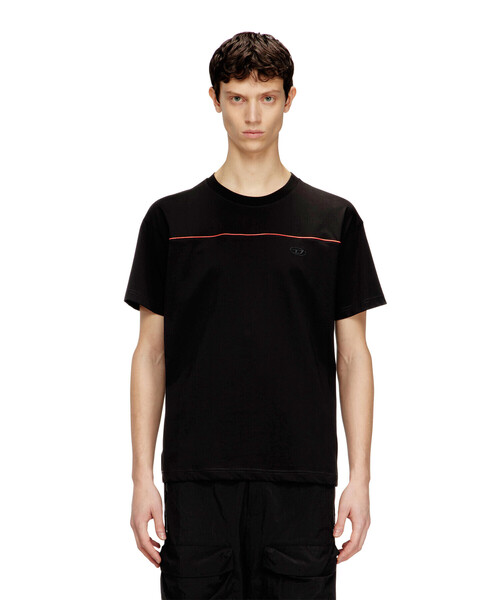 DIESEL(ディーゼル)の「メンズ Tシャツ T-NORM-PIPING(Tシャツ/カットソー・メンズ・オフホワイト/ブラック・X-SMALL/LARGE/XX-LARGE/SMALL/XXX-LARGE/MEDIUM/X-LARGE)」の9枚目の写真