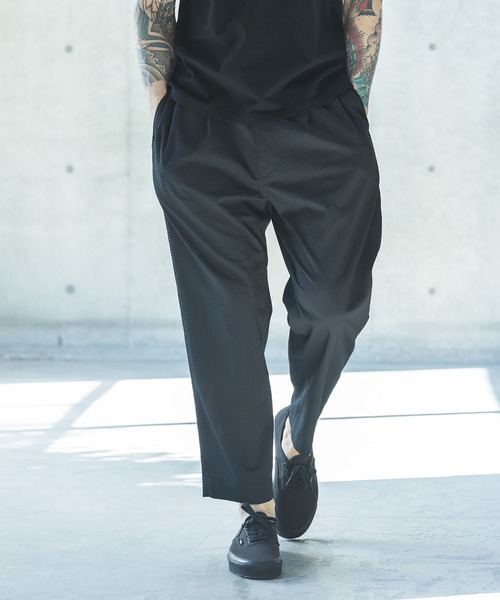 MR.OLIVE(ミスターオリーブ)の「DOT AIR SUCKER / 2TACK TAPERED EASY PANTS / M262108(スラックス・メンズ・ブラック/オリーブ・SMALL/MEDIUM/LARGE)」の4枚目の写真