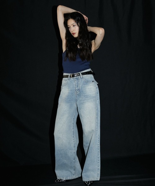 VION（ヴィオン）の「Straight Denim Pants / ストレートデニムパンツ（デニムパンツ・レディース・ブルー・S/M）」の4枚目の写真