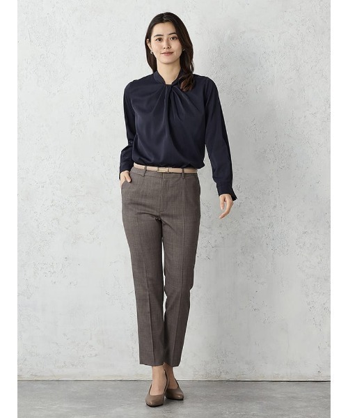 Perfect Suit FActory(パーフェクトスーツファクトリー)の「タックボウタイブラウス オフホワイト/グリーン/ネイビー(Tシャツ/カットソー・レディース・ライトグリーン/ネイビー/オフホワイト・M/S/L)」の18枚目の写真