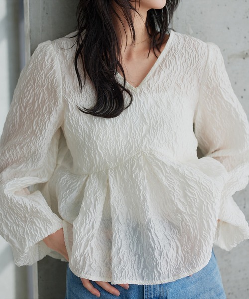 KOBE LETTUCE（コウベレタス）の「シアージャガードVネックペプラムブラウス（シャツ/ブラウス・レディース・ブラック/ピンク/イエロー/アイボリー・M）」の13枚目の写真