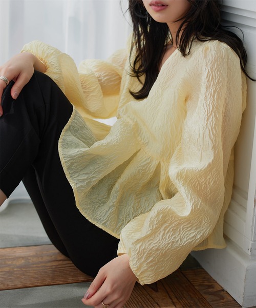 KOBE LETTUCE（コウベレタス）の「シアージャガードVネックペプラムブラウス（シャツ/ブラウス・レディース・ブラック/ピンク/イエロー/アイボリー・M）」の11枚目の写真