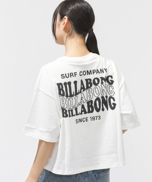 BILLABONG(ビラボン)の「【別注】ビラボン BILLABONG アウトドアカジュアル 半袖Tシャツ LOOSE CROPPED TEE ALPNE 限定コラボ(Tシャツ/カットソー・レディース・ダークグレー/アイボリー/ブルー・M/L)」の2枚目の写真