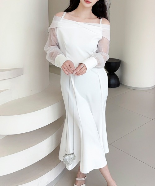 Jasmine Grandiflorum(ジャスミングランディフローラム)の「【Jasmine】オフショルチュールドッキングマーメイドワンピース (SS)(ワンピース・レディース・ホワイト/ブラック・M/S)」の5枚目の写真