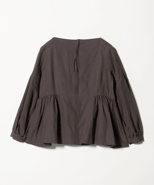 UNITED ARROWS(ユナイテッドアローズ)の「リネン スキッパー ペプラム ブラウス ‐ウォッシャブル‐(シャツ/ブラウス・レディース・ホワイト/ダークブラウン/ブラック・36/38)」の4枚目の写真