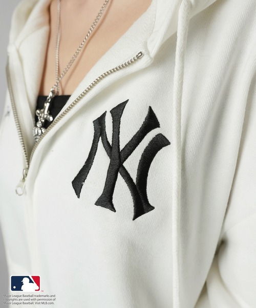 MLB(メジャーリーグベースボール)の「【MLB/メジャーリーグベースボール】別注オーバーサイズジップパーカー/セットアップ対応/ユニセックス(パーカー・レディース・オフホワイト/ブラック/オートミール/ネイビー/杢グレー・ONESIZE)」の20枚目の写真