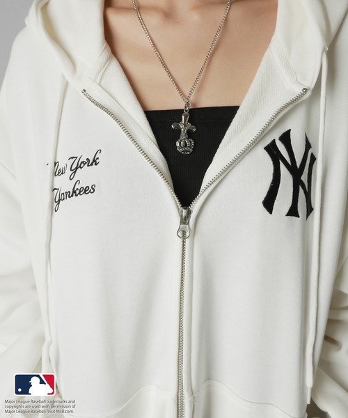 MLB(メジャーリーグベースボール)の「【MLB/メジャーリーグベースボール】別注オーバーサイズジップパーカー/セットアップ対応/ユニセックス(パーカー・レディース・オフホワイト/ブラック/オートミール/ネイビー/杢グレー・ONESIZE)」の22枚目の写真