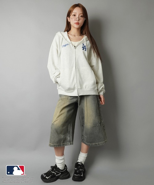 MLB(メジャーリーグベースボール)の「【MLB/メジャーリーグベースボール】別注オーバーサイズジップパーカー/セットアップ対応/ユニセックス(パーカー・レディース・オフホワイト/ブラック/オートミール/ネイビー/杢グレー・ONESIZE)」の16枚目の写真