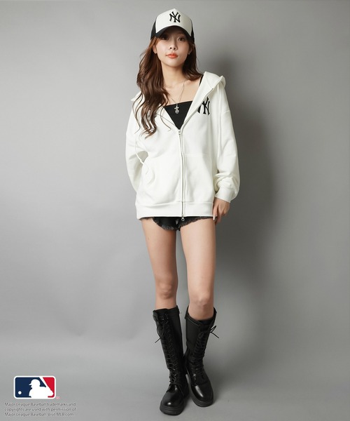 MLB(メジャーリーグベースボール)の「【MLB/メジャーリーグベースボール】別注オーバーサイズジップパーカー/セットアップ対応/ユニセックス(パーカー・レディース・オフホワイト/ブラック/オートミール/ネイビー/杢グレー・ONESIZE)」の19枚目の写真